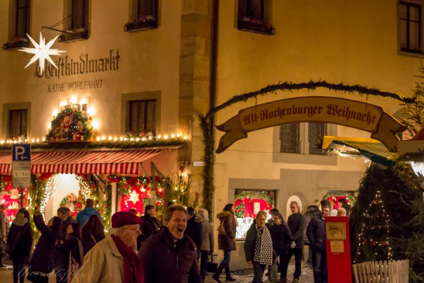 Besuchen Sie den Weihnachtsmarkt von Rothenburg ob der Tauber nur 13km entfernt