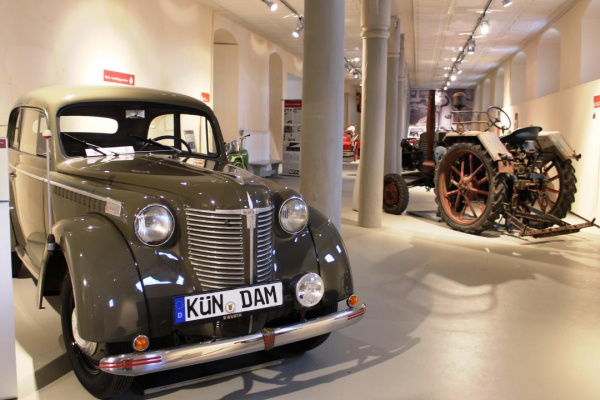 Besuchen Sie das Deutsche Automuseum Schloss Langenburg