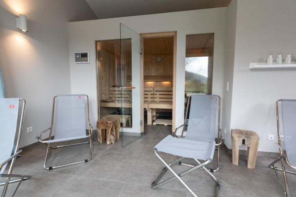 Saunavergnügen mit Blick auf den Fluss